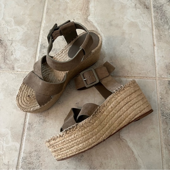 Celine espadrille flat wedge, Size 38 - Picture 9 of 13